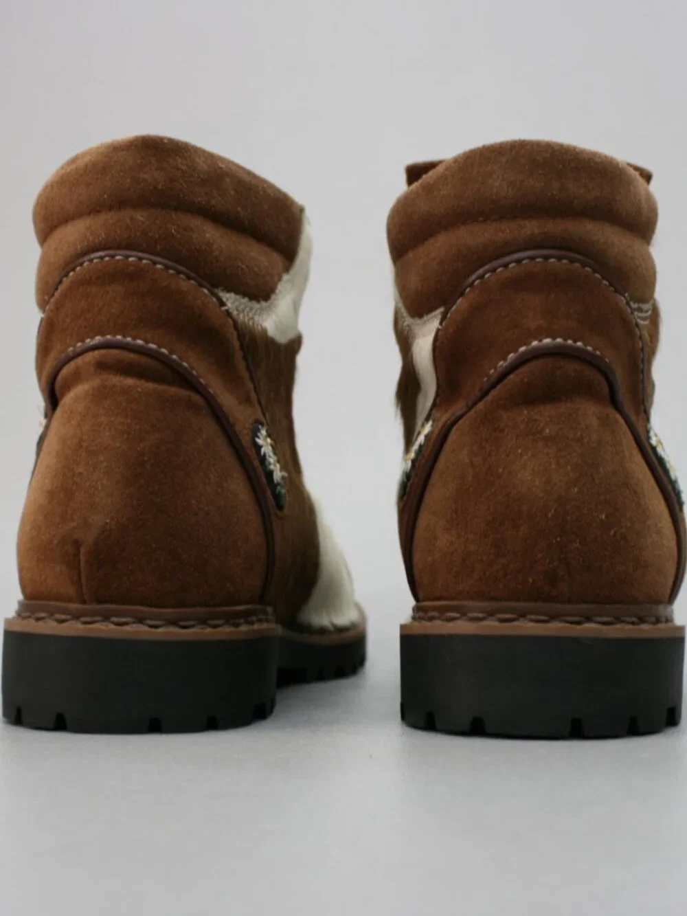 Michel Jordi 39 Ladies 8-8.5 Geneve Cowhide Hair Spirit Switzerland Ethno Boots - Picture 3 of 12